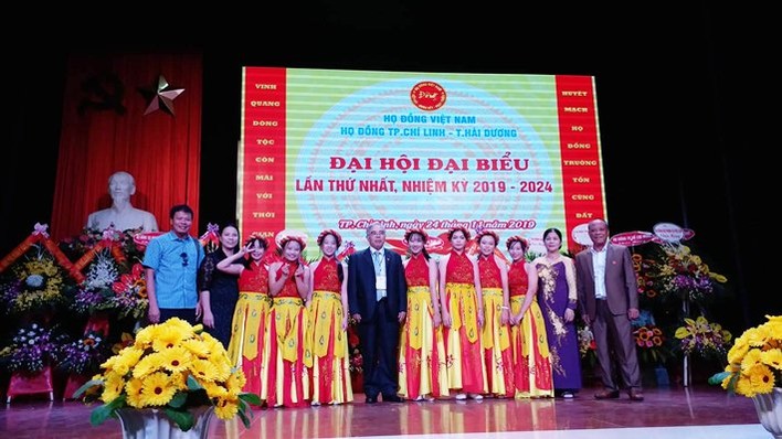 Tiết mục văn nghệ chào mừng Đại hội đại biểu họ Đồng thành phố Chí Linh lần thứ nhất