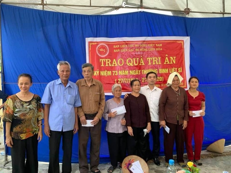 BLL Họ Đồng Việt Nam tặng quà tri ân các gia đình chính sách tại tỉnh Hải Dương